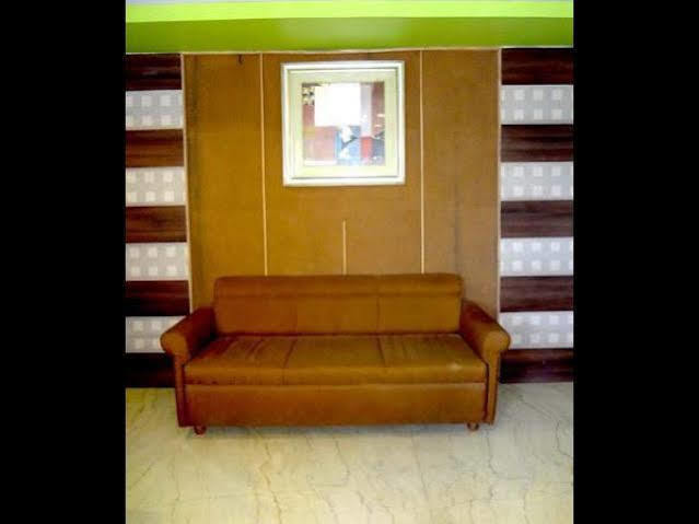 Hotel Airport Residency 阿穆达巴 外观 照片